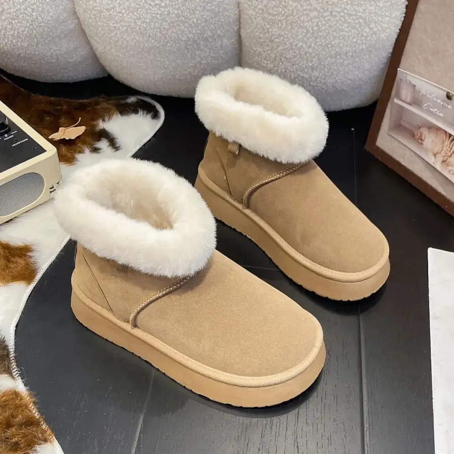 Round Toe Platform Boots