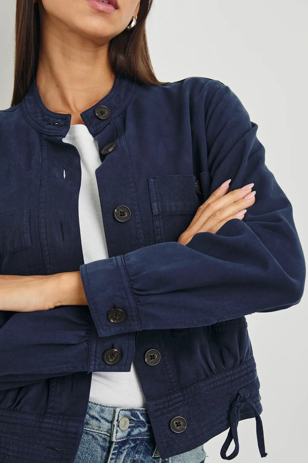Dark-Colored Horn-Button Design Large Pocket Jacket