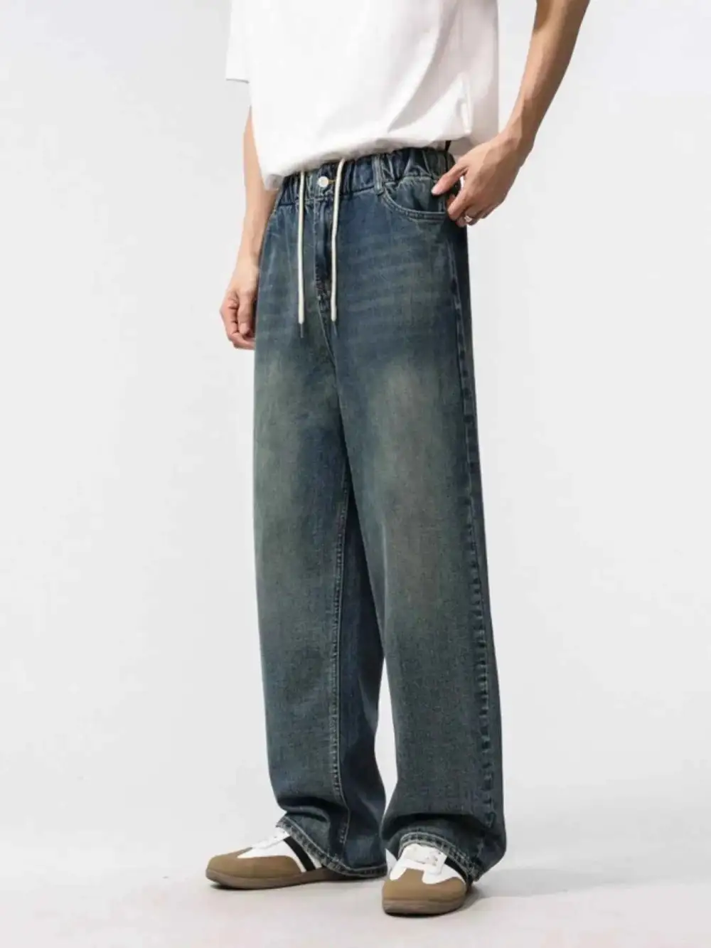 Easywear Wash Relaxed Fit Jeans