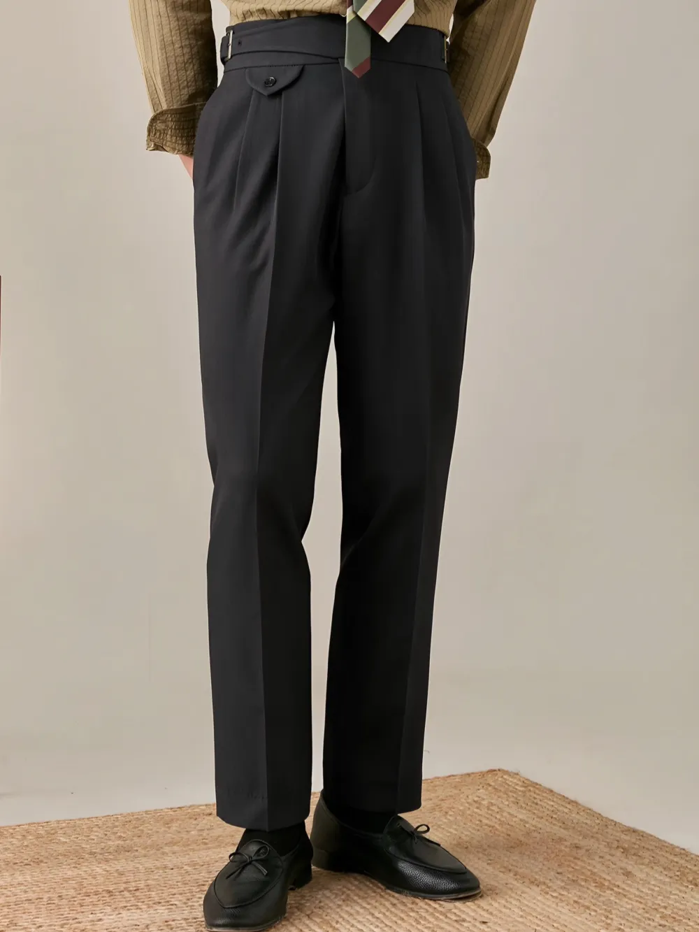 Clean Buckle Waist Trousers