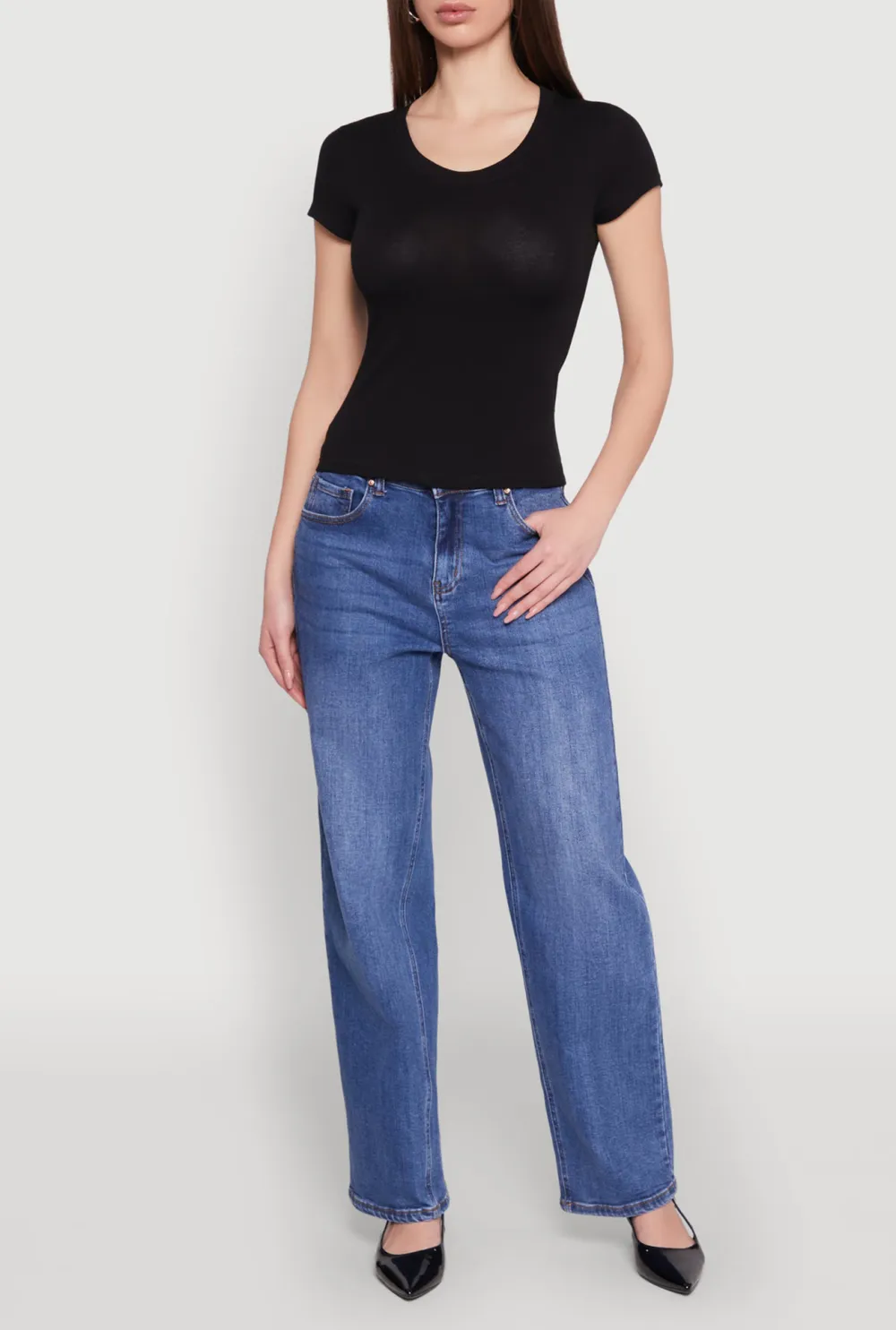 Fitted Round Neck Short Sleeved T-Shirt
