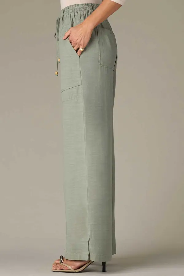 Plus Size V-Yoke Side Panel Wide Leg Pants