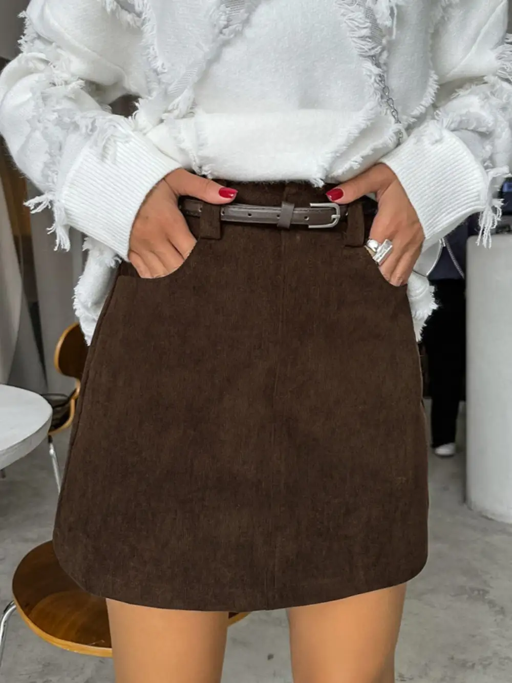 Fine Line Pocket Detail Skirt