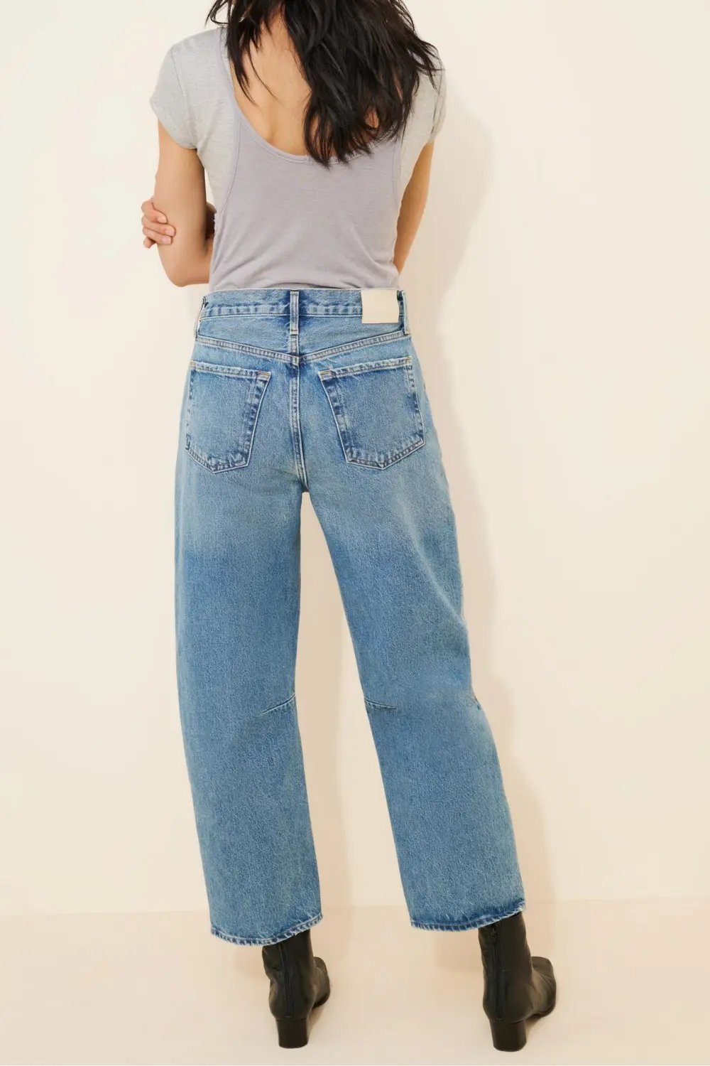 Light Relaxed Barrel Jeans