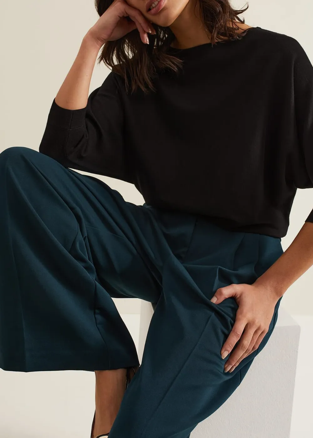 Simple Solid Color Round Neck Top