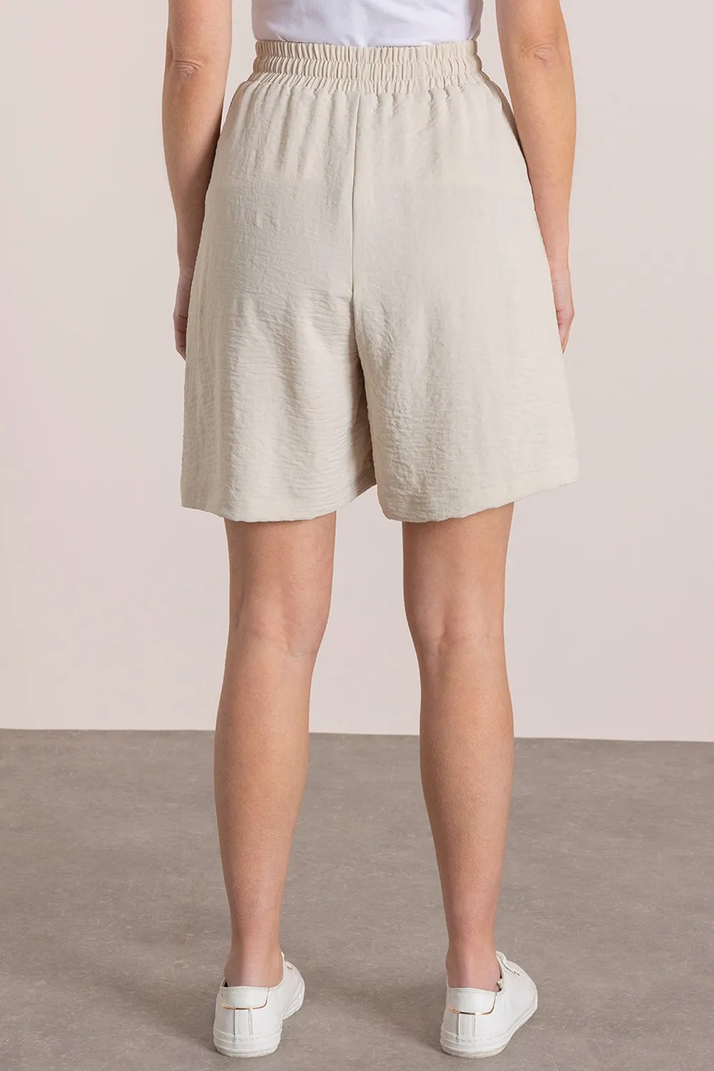 Pleated Fabric Breathable Casual Style Women's Shorts