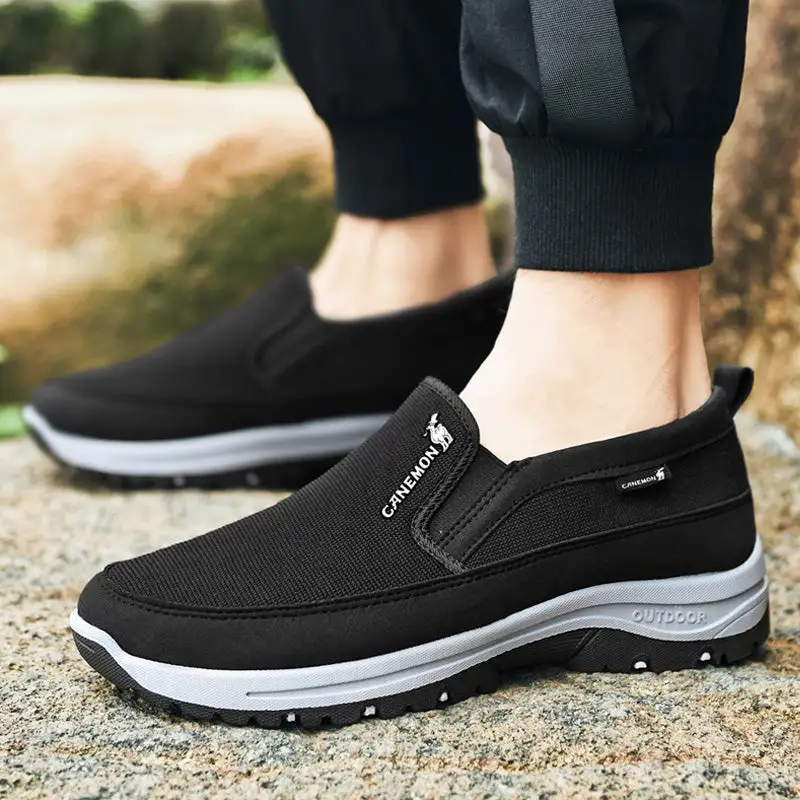 Plus Size Casual Sneakers US 15 Slip-On Walking Shoes Men Breathable Mesh Lightweight Athletic Shoes for Cross-Border Export