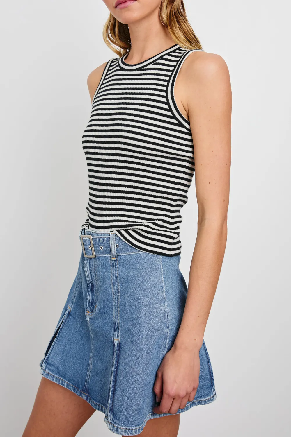 Striped Round-Neck Sleeveless Pullover