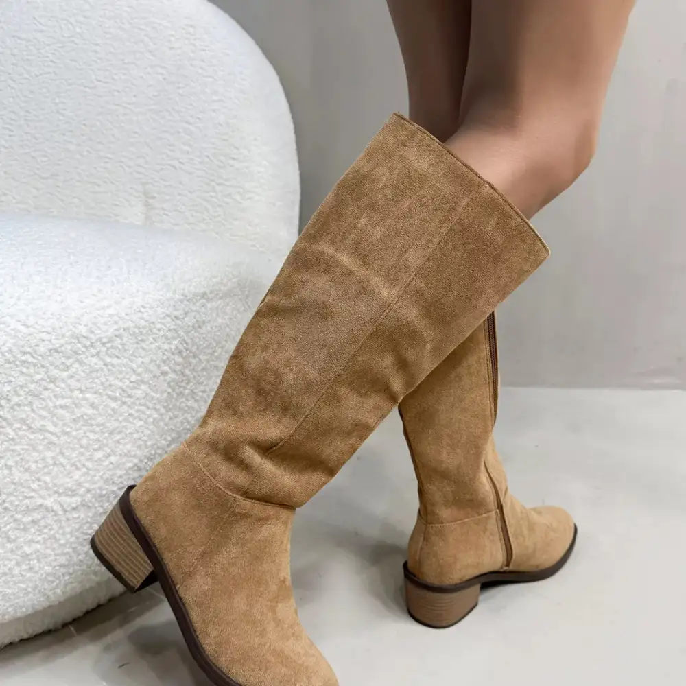 Modern Refined Round Toe Block Heel Boots