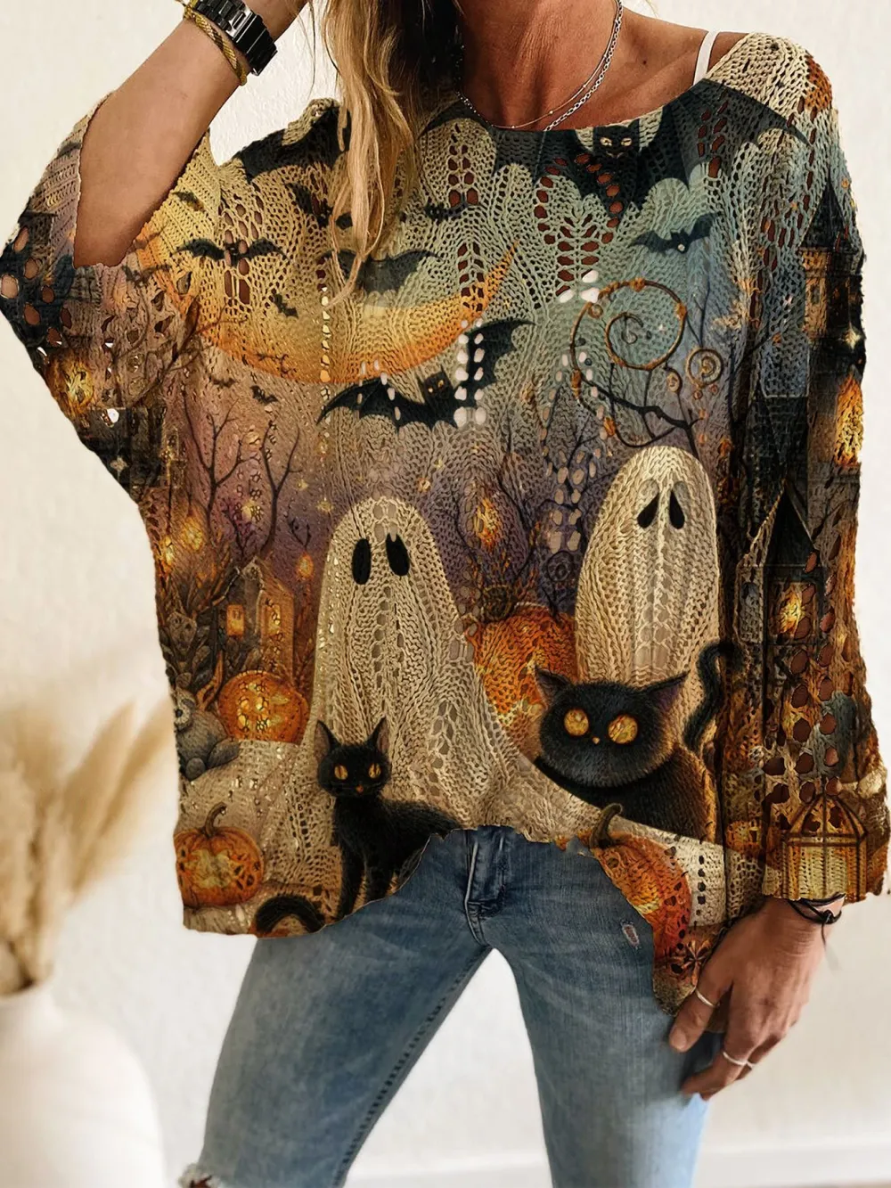 Halloween Long Sleeve with Diamond Cutout Bat Pumpkin Print