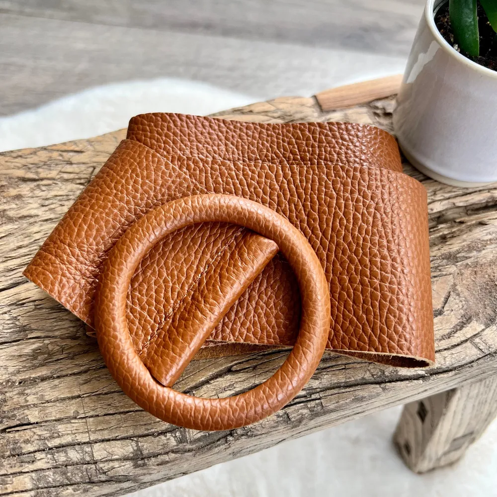Leather Circle Buckle Belt