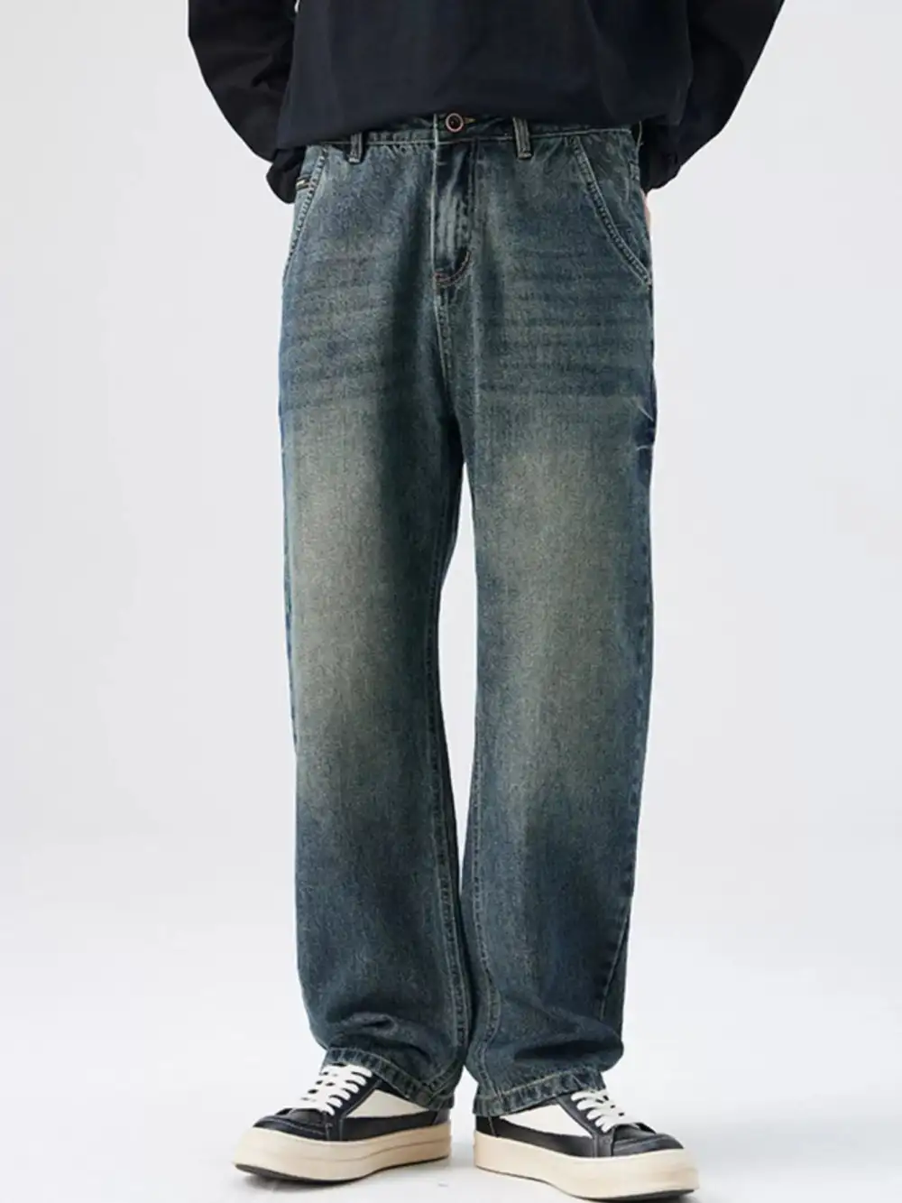 Washed Relaxed Fit Jeans