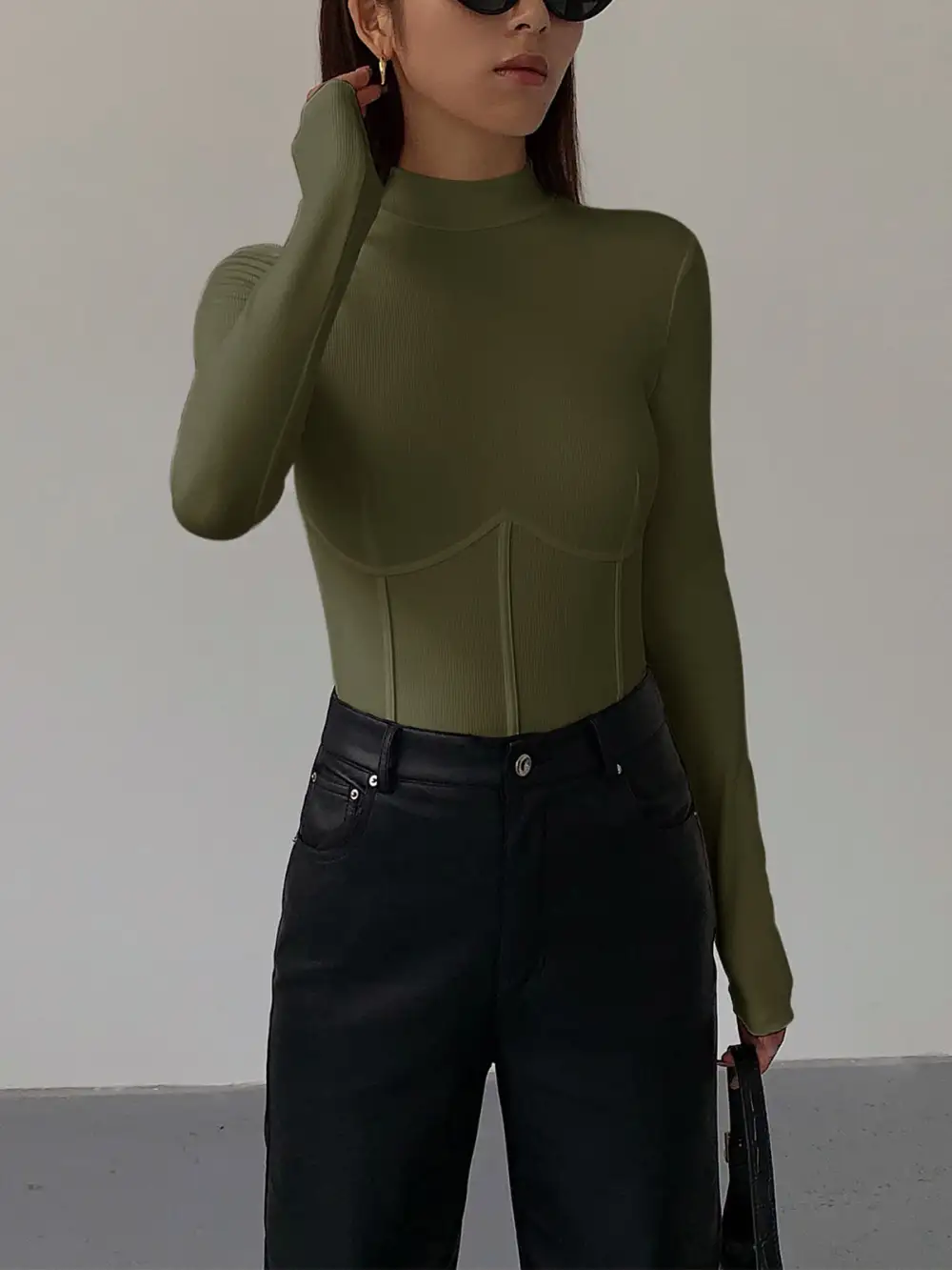 Mock Neck Piping Slim T-Shirt