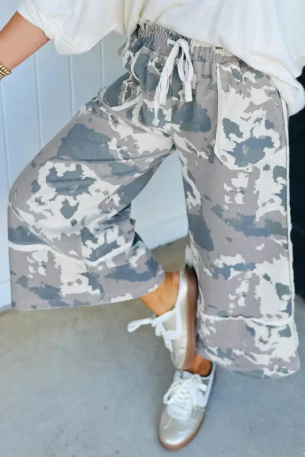 Camo Contrast Lace Raw Hem Pants