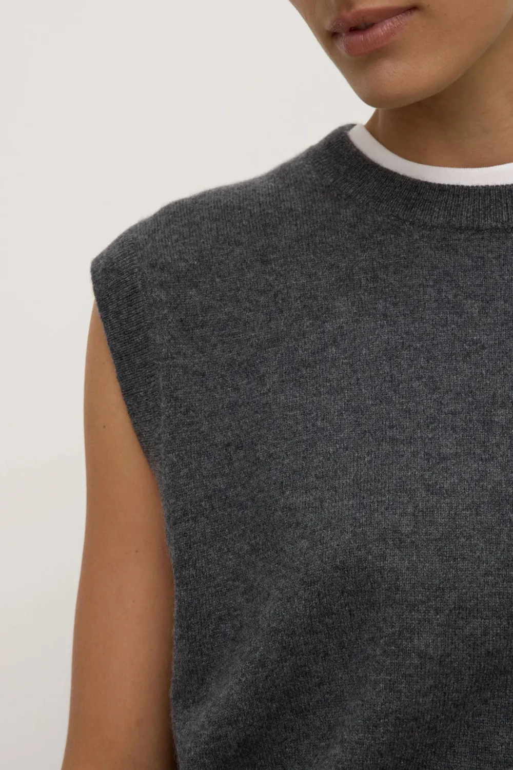 Pure Cashmere Ribbed Round Neck Women's Vest