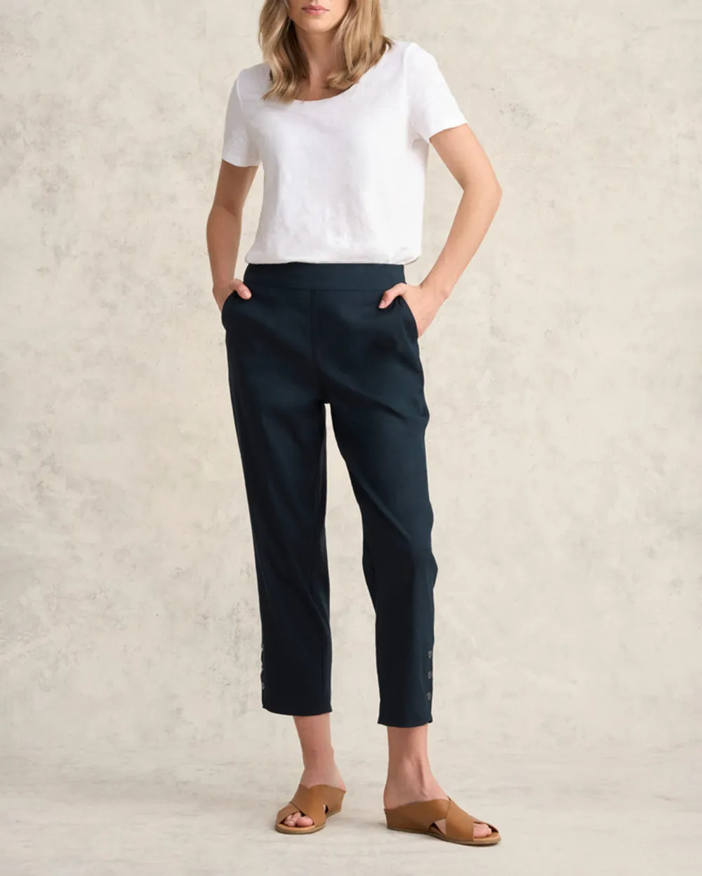 Curved Hem Linen Pant - Ink
