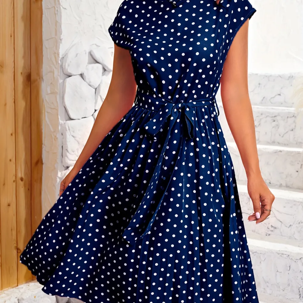 Polka Dot Pleated Dress: Spring Style (Casual, Short Sleeves)