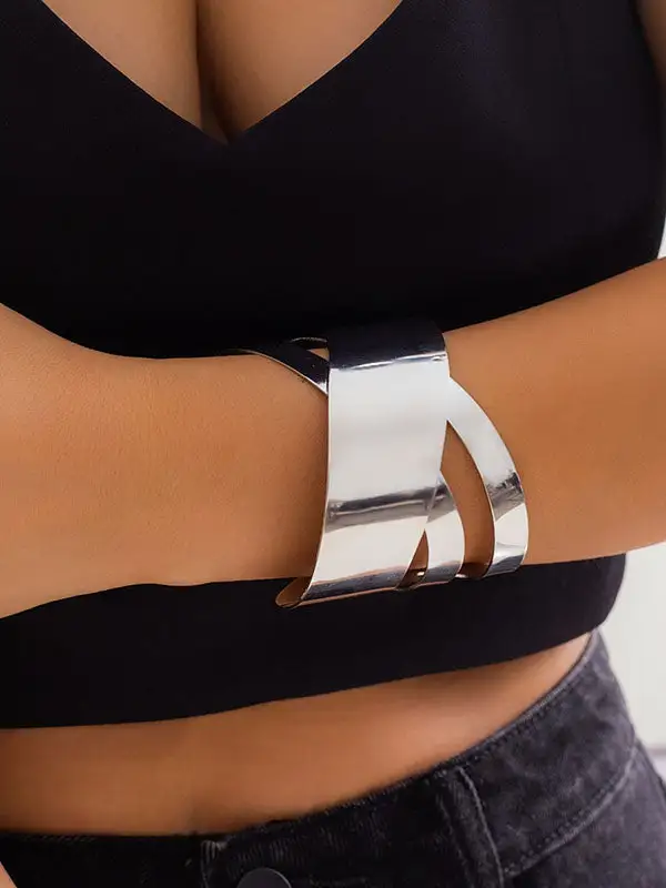 Contemporary Openwork Geometric Alloy Bracelet