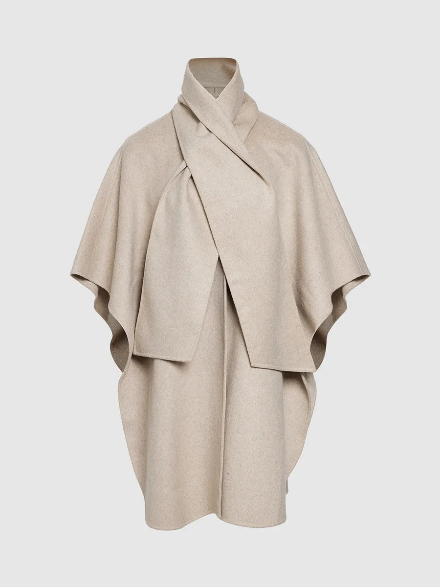 Lady's Grey Mid-Length Scarf With An Elegant Style Trench Coat