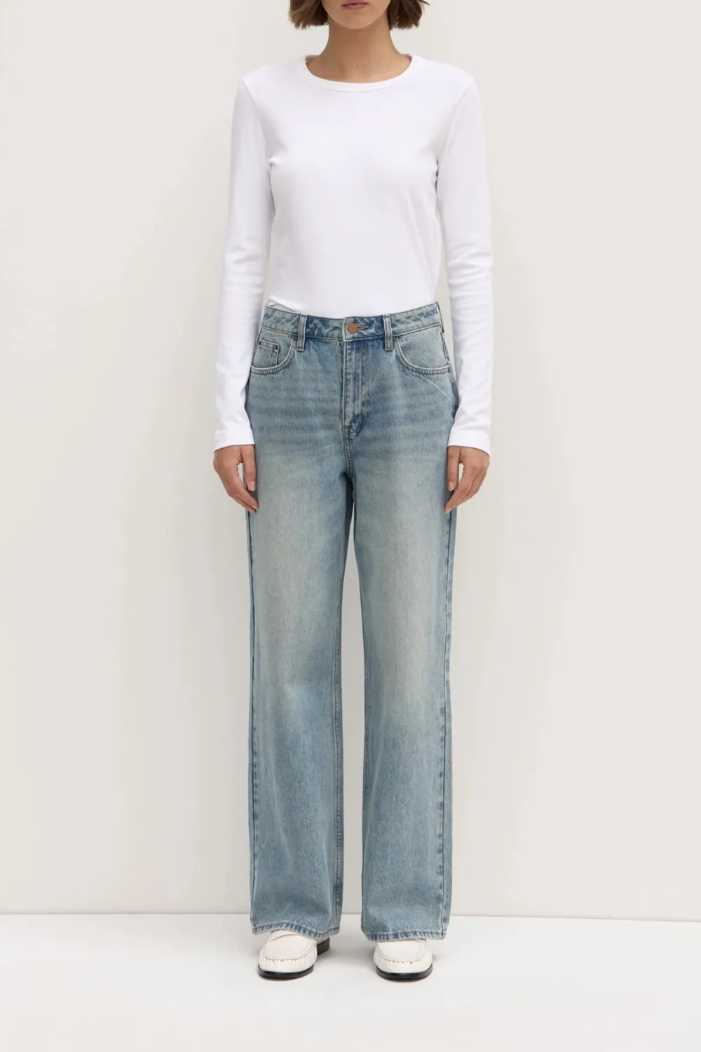 Mid Waist Jeans