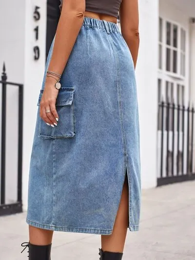 Slit Buttoned Skirt with Pockets
