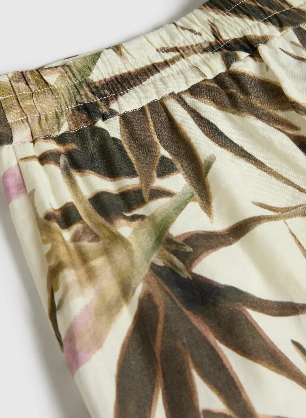 Tropical-Style Linen Shorts