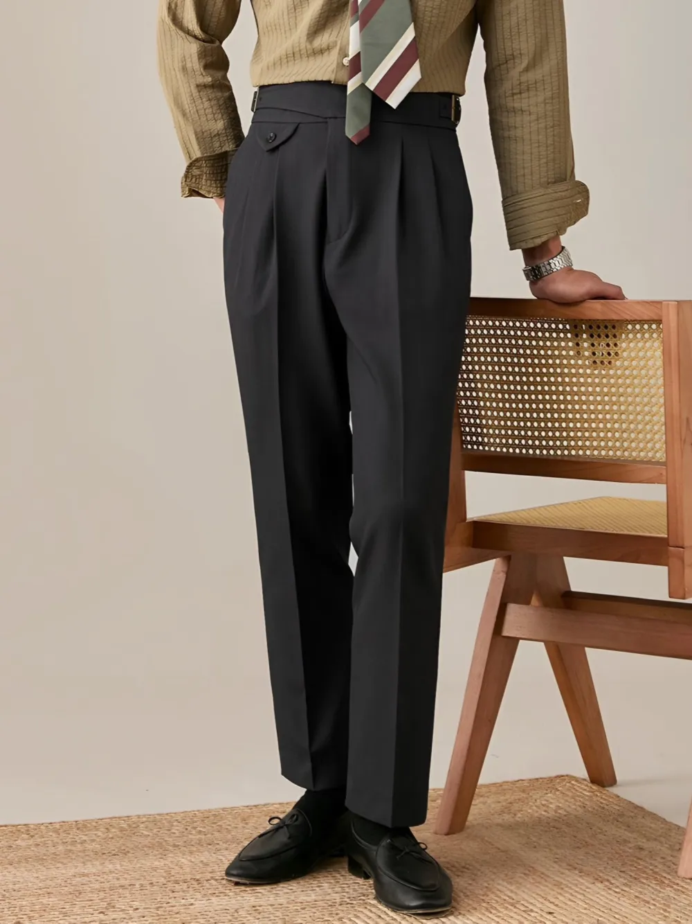 Clean Buckle Waist Trousers
