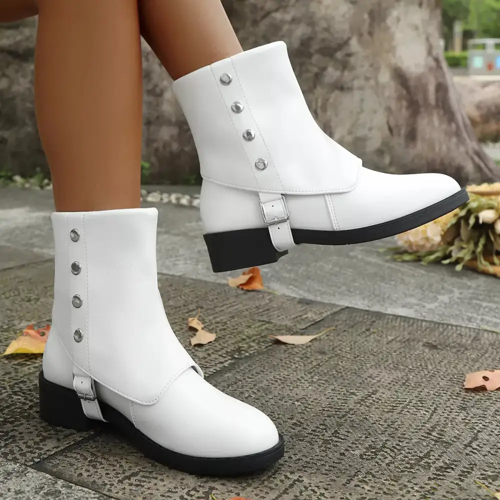 Structured Round Toe Block Heel Boots