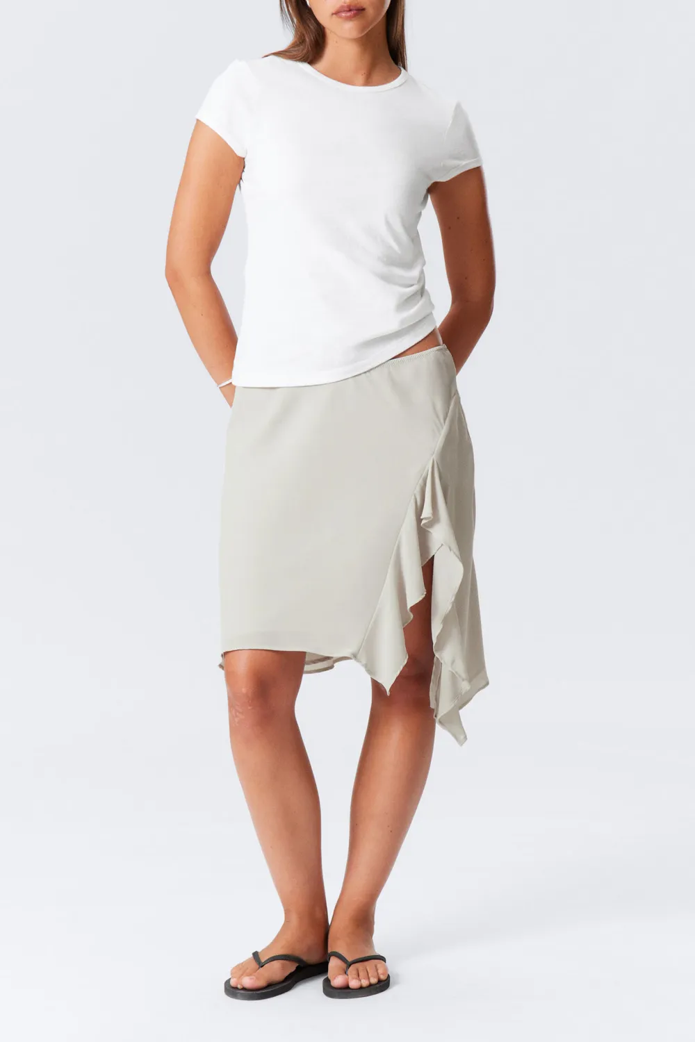 Ruffle Slit Skirt