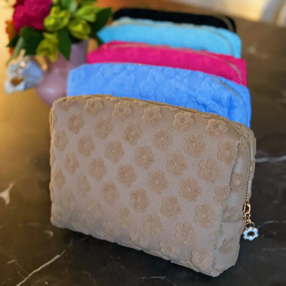 Everyday Soft Zip-Top Shoulder Bag