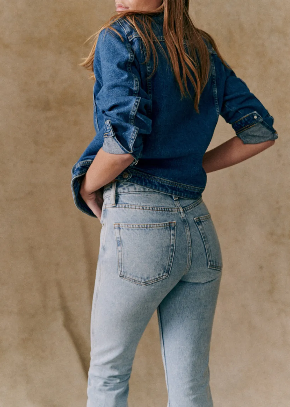Multi-Pocket Mid Waist Jeans