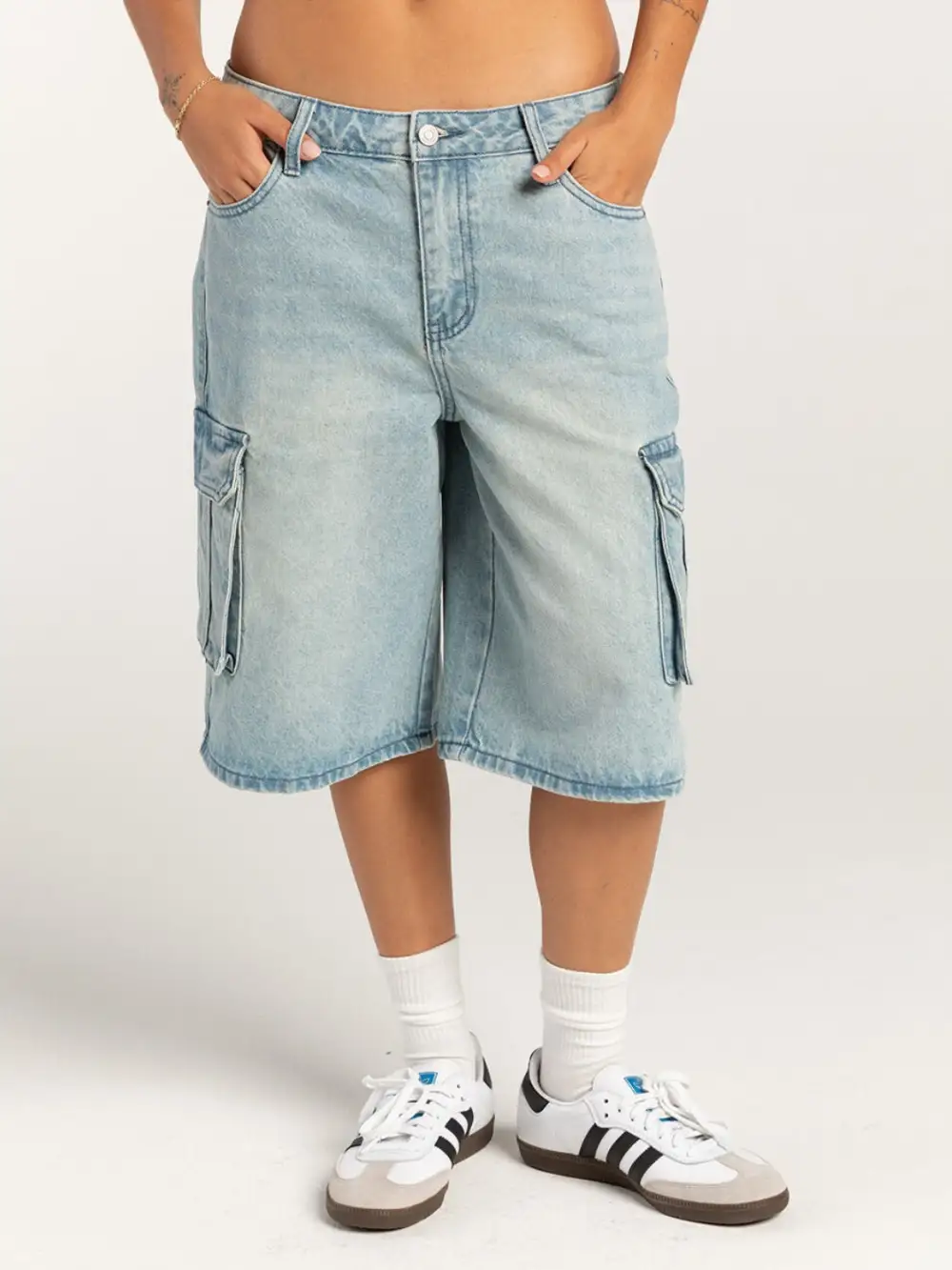 Clean Front Simple Pocket Detail Shorts