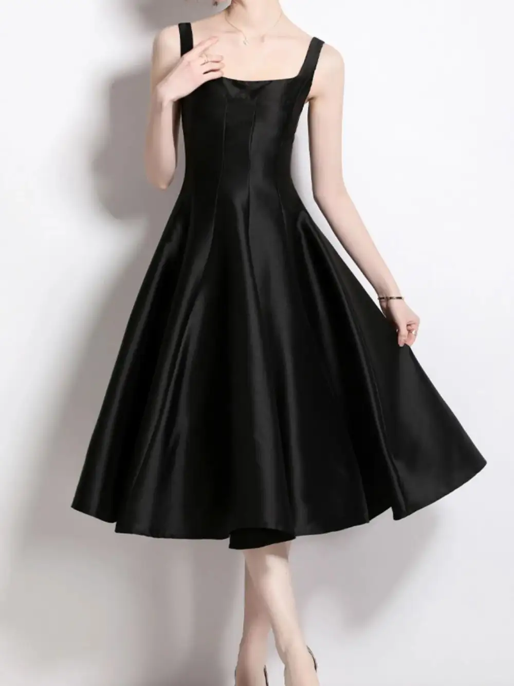 Silhouette A-Line Sleeveless Midi Dress