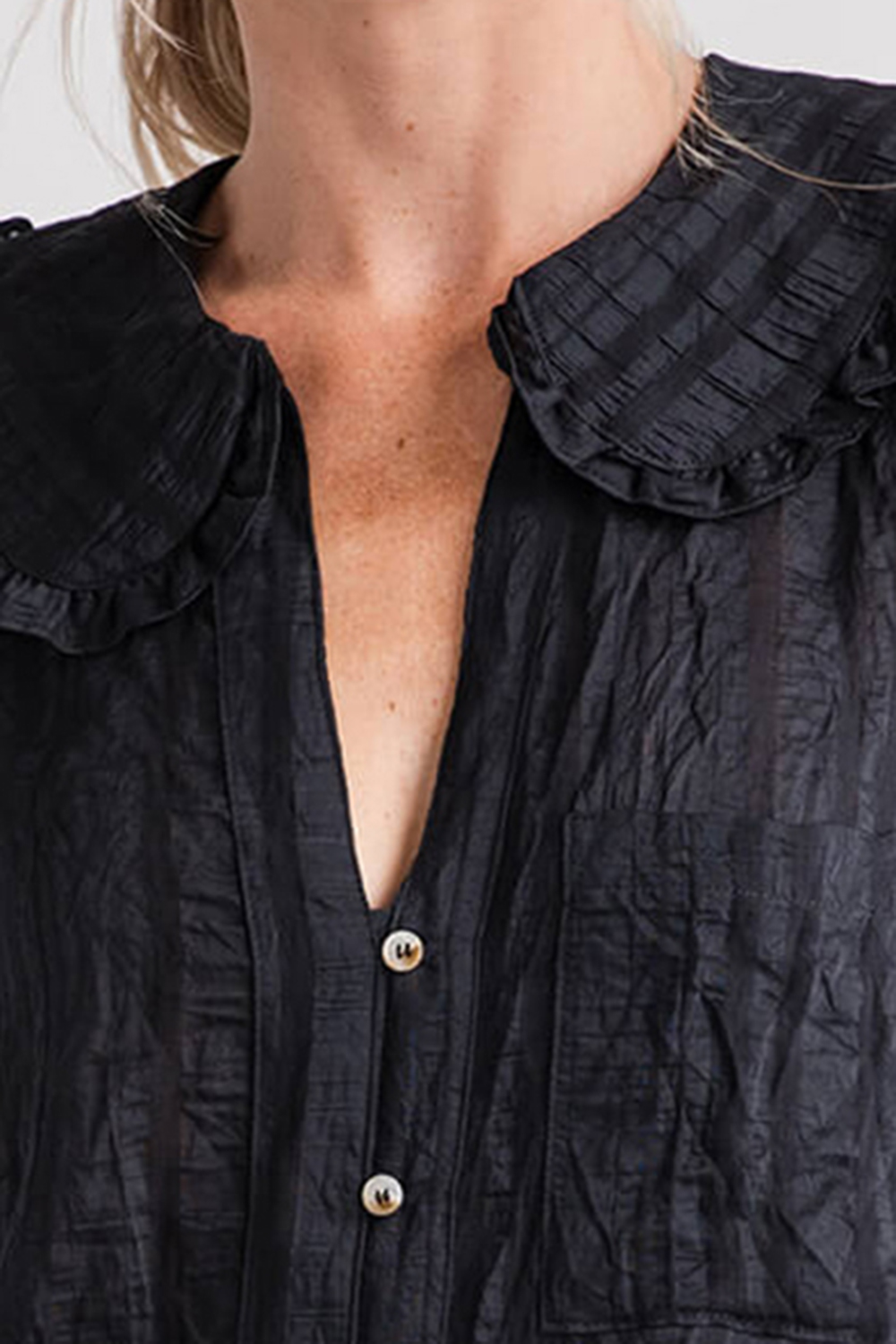 Gigio Peter Pan Collar Button Down Shirt - black