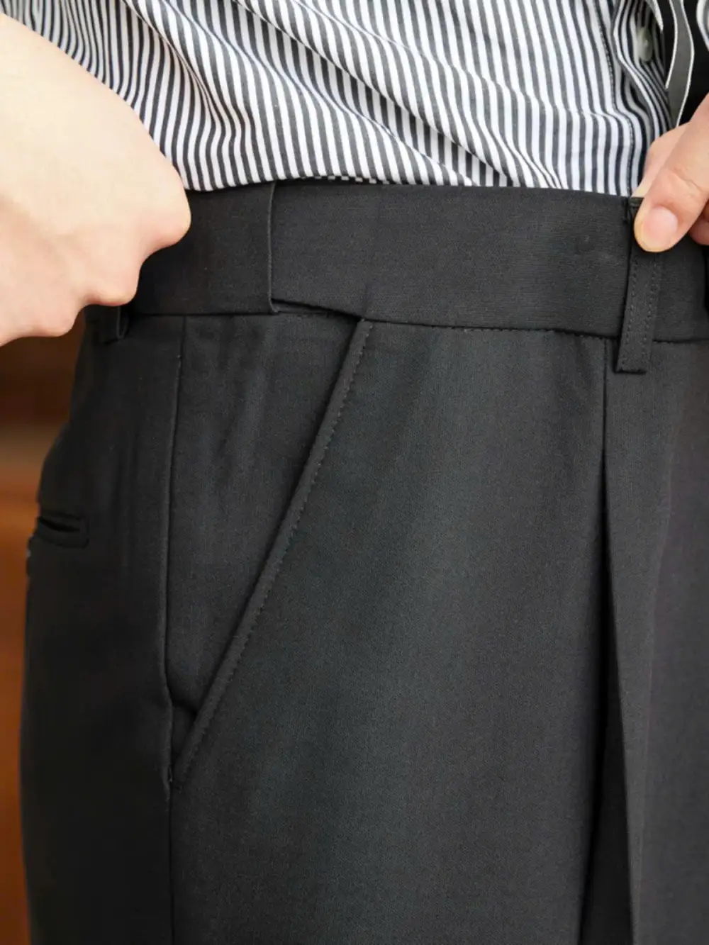 Relaxed Elastic Waist Trousers