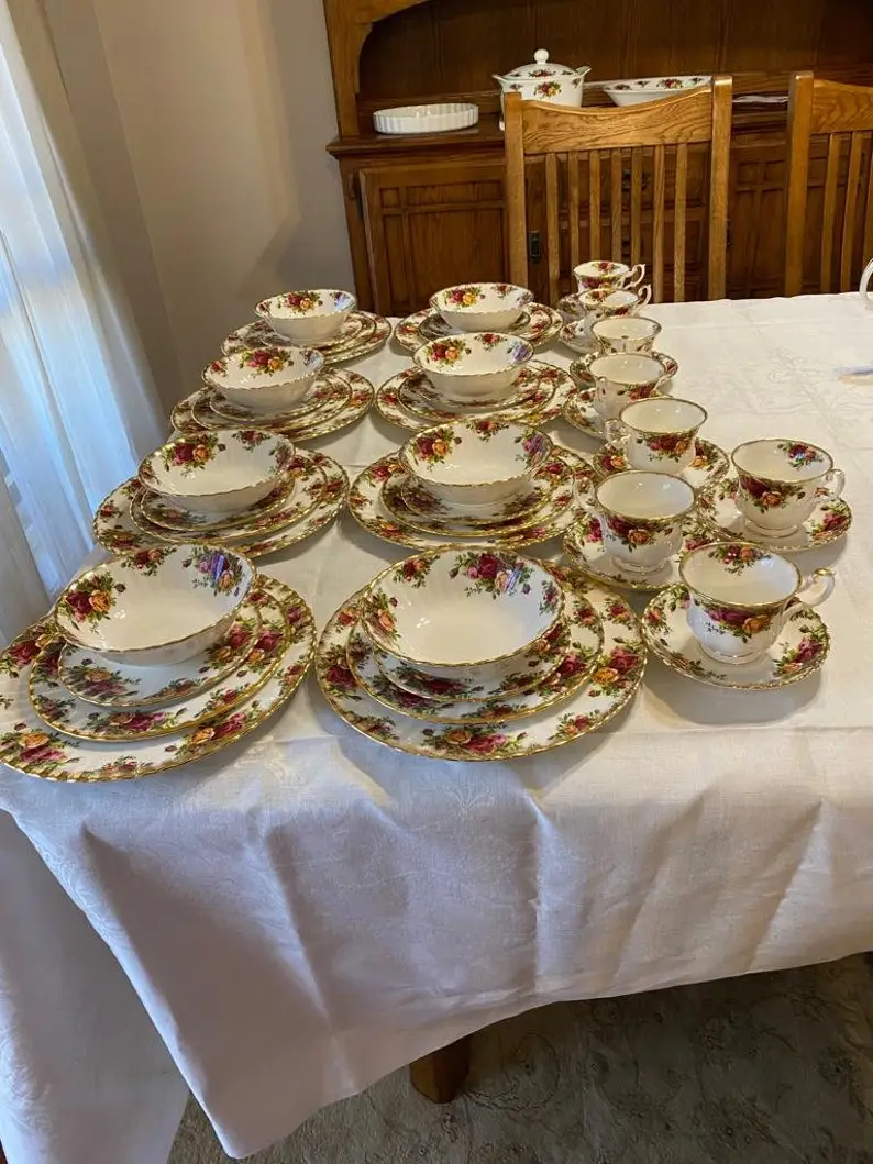 Vintage 1962 Royal Albert Dining Set