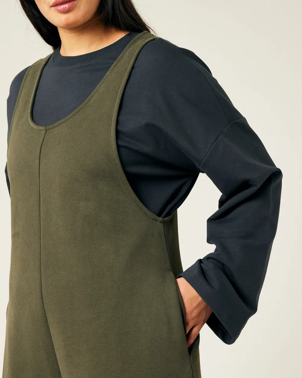 ORGANIC COTTON JERSEY JUMPSUIT - OLIVE