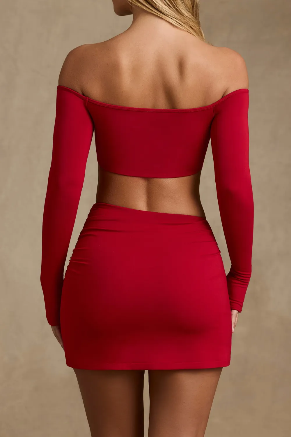 Contrast Color Fashionable And Elegant Off-Shoulder Long Sleeves