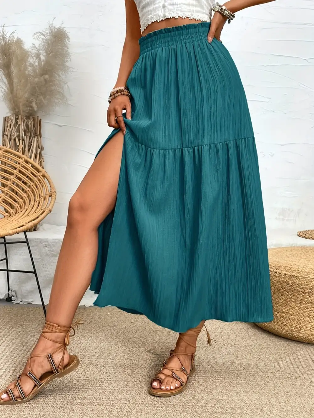 Frill Slit So Ronge Skirt