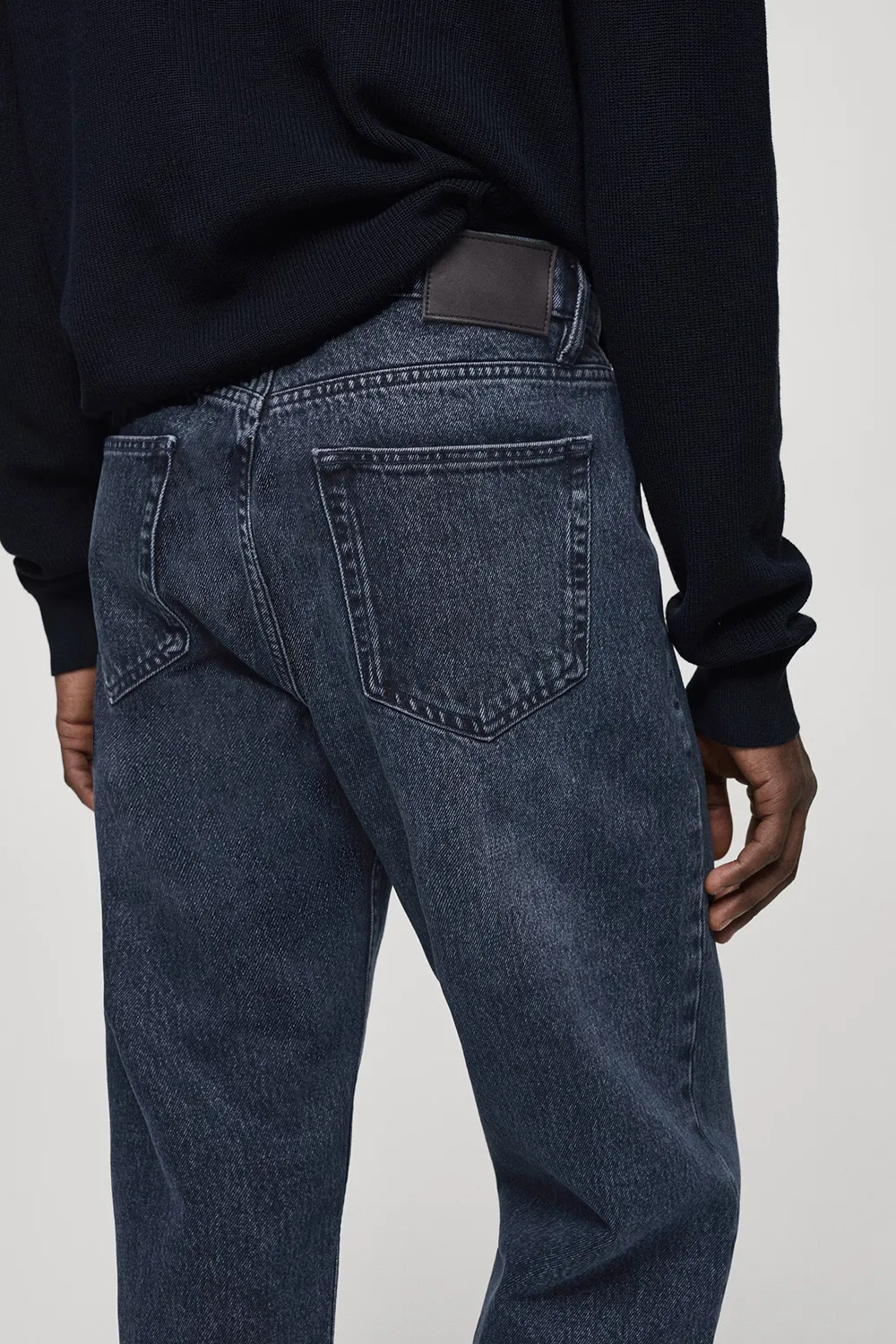 Casual Straight-Fit Jeans