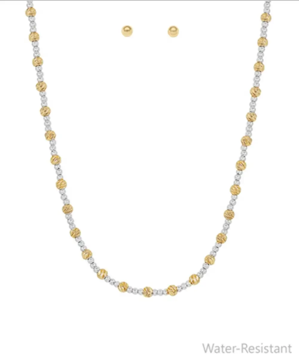 Wr Textured Ball Necklace