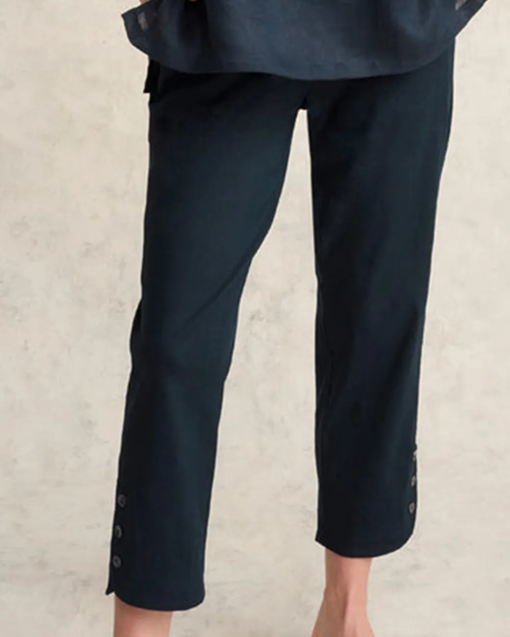 Curved Hem Linen Pant - Ink