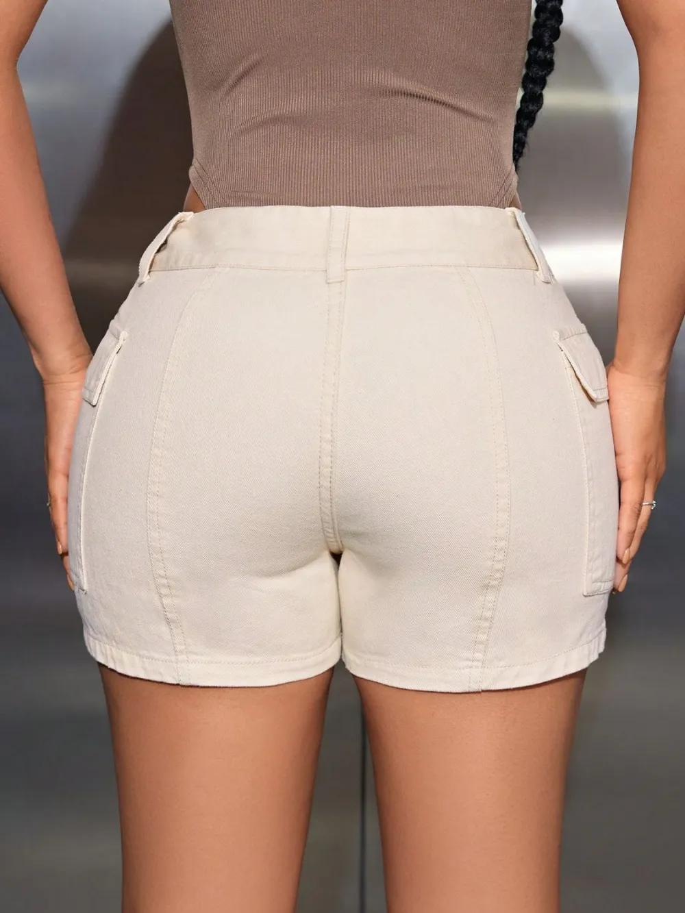 Modern Fit Simple Pocket Detail Shorts