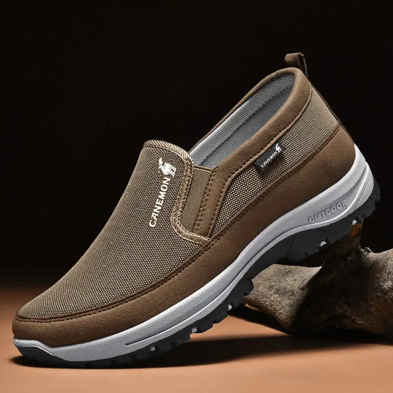 Plus Size Casual Sneakers US 15 Slip-On Walking Shoes Men Breathable Mesh Lightweight Athletic Shoes for Cross-Border Export