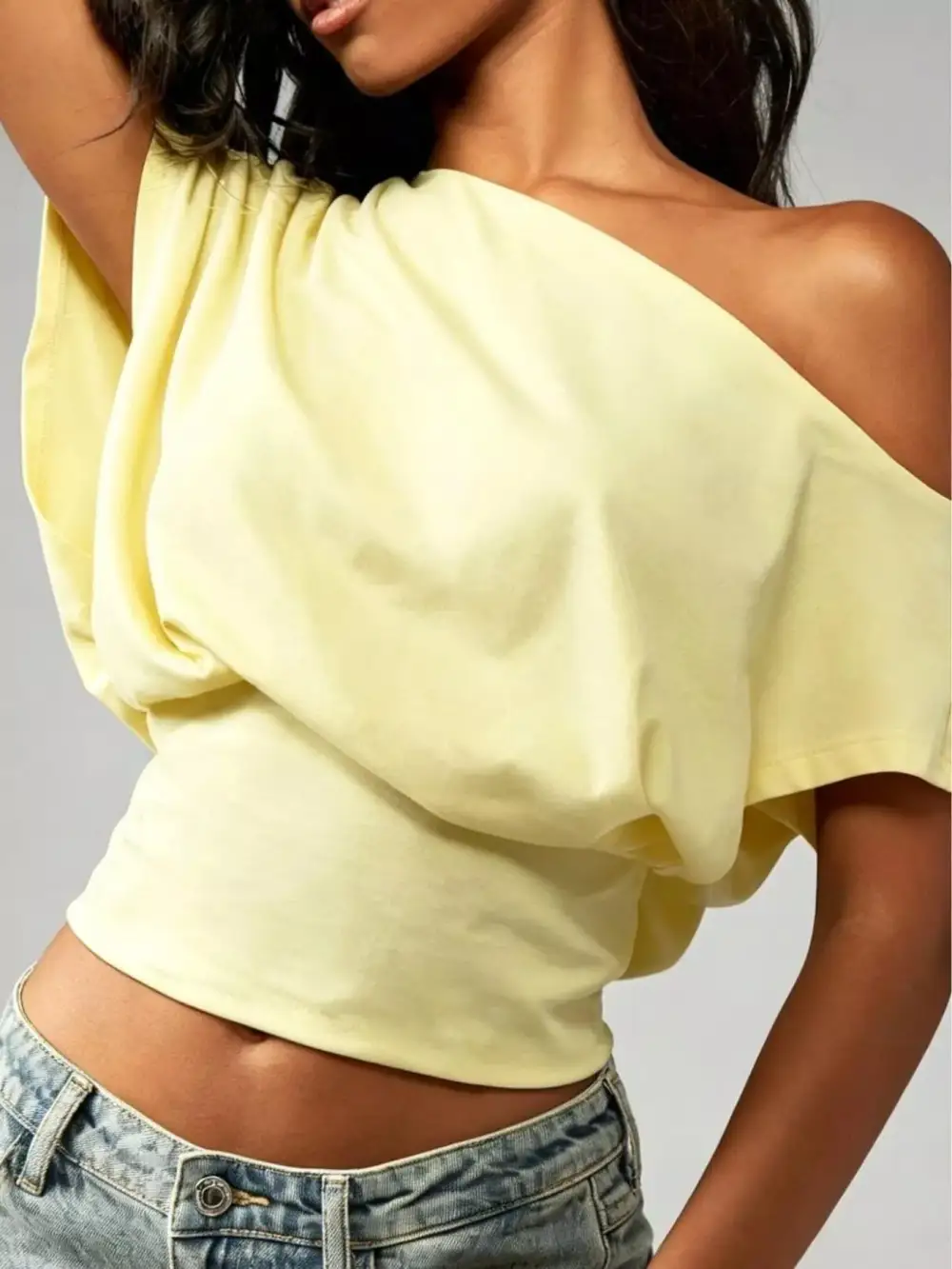 One-Shoulder Crop T-Shirt