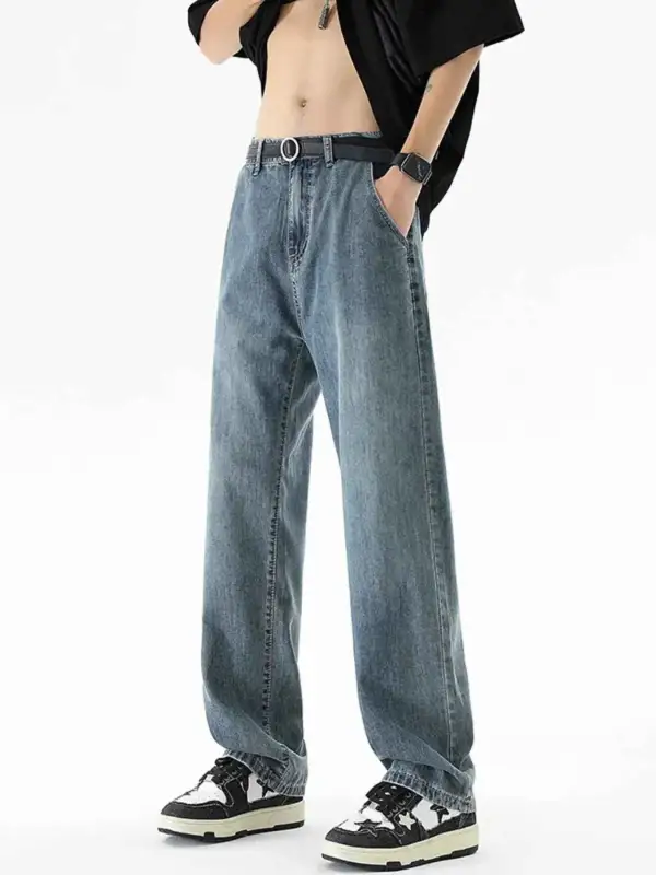 Loose Fit Jeans