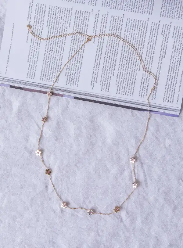 Daily Accent Chain Belt