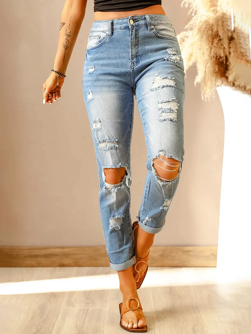 Women's washed classic ripped jeans