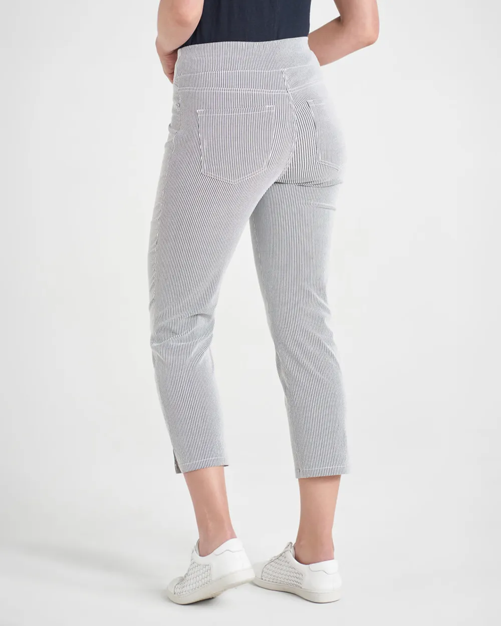 Gray Striped Cropped Pants For Fresh Casual Style