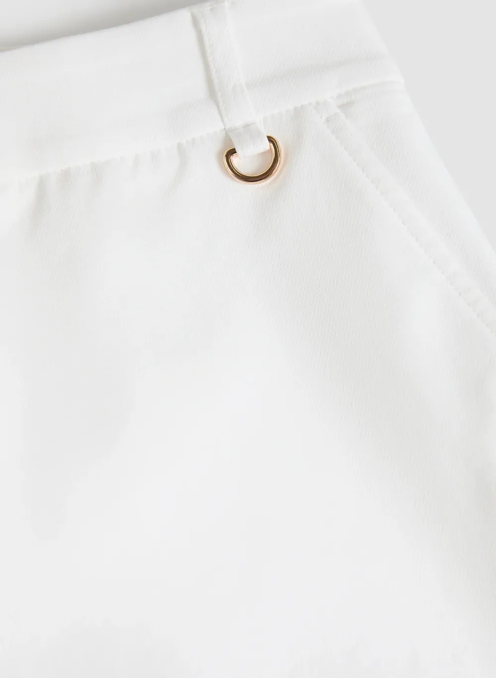 White Straight-Leg Three-Quarter Pants
